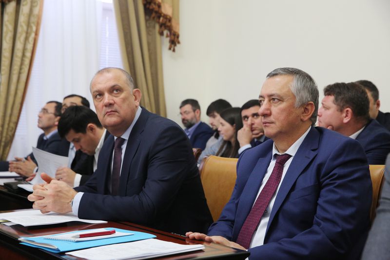 Готовность объектов ЖКХ к отопительному сезону обсудили на заседании Правительства Дагестана