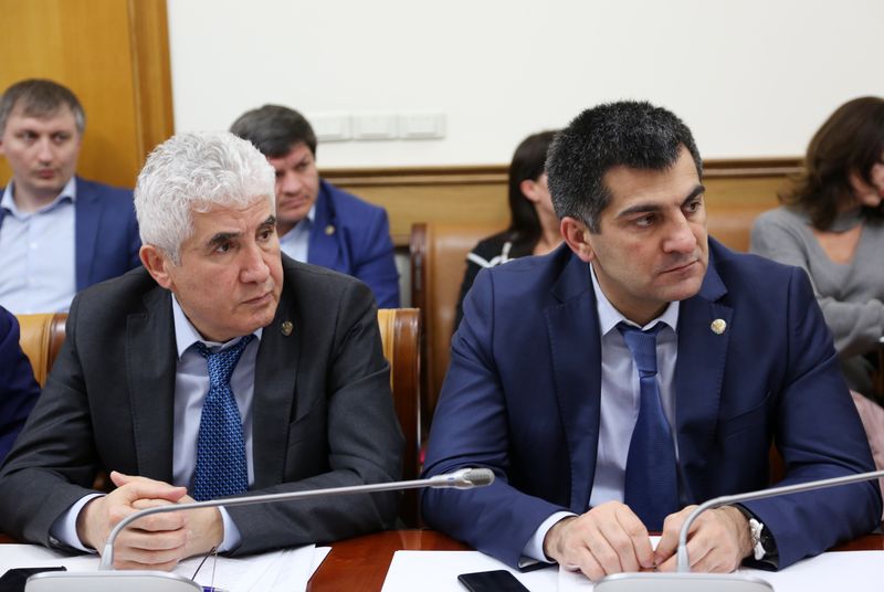 Снижение неформальной занятости обсудили в Правительстве Дагестана