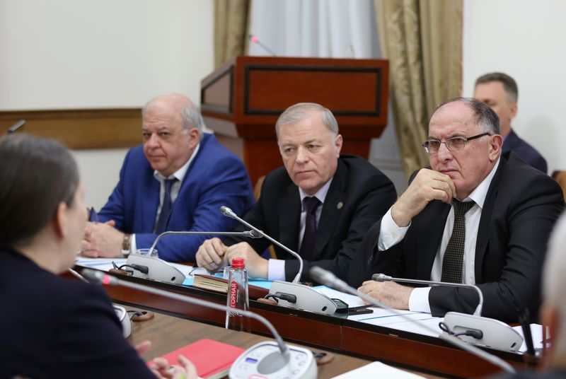 В Правительстве Дагестана принята госпрограмма по развитию государственной гражданской службы