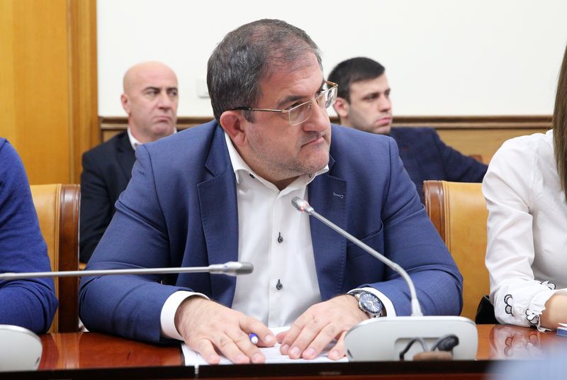 Меры господдержки предприятий обувной отрасли обсудили в Правительстве Дагестана