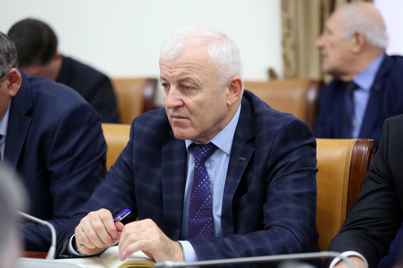Вопросы обеспечения безопасности дорожного движения в Дагестане обсудили на заседании Правительственной комиссии РД