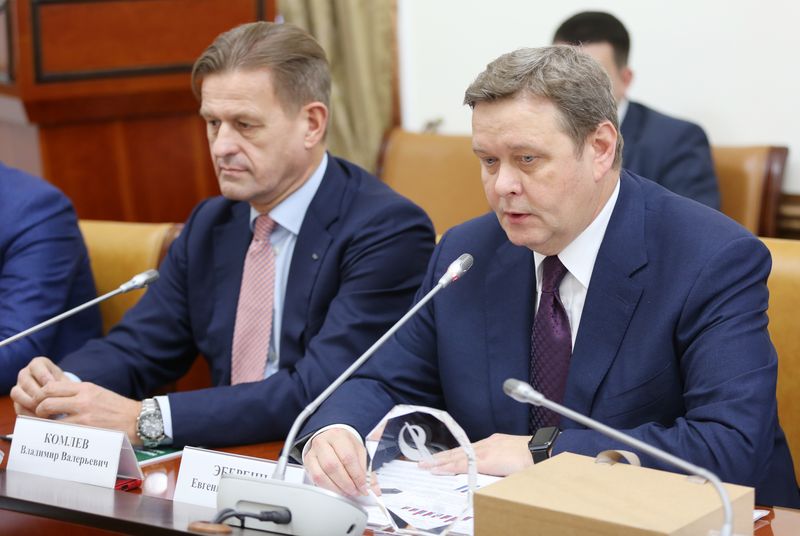 Артём Здунов обсудил с руководством платёжной системы «Мир» вопросы развития безналичных платежей в Дагестане