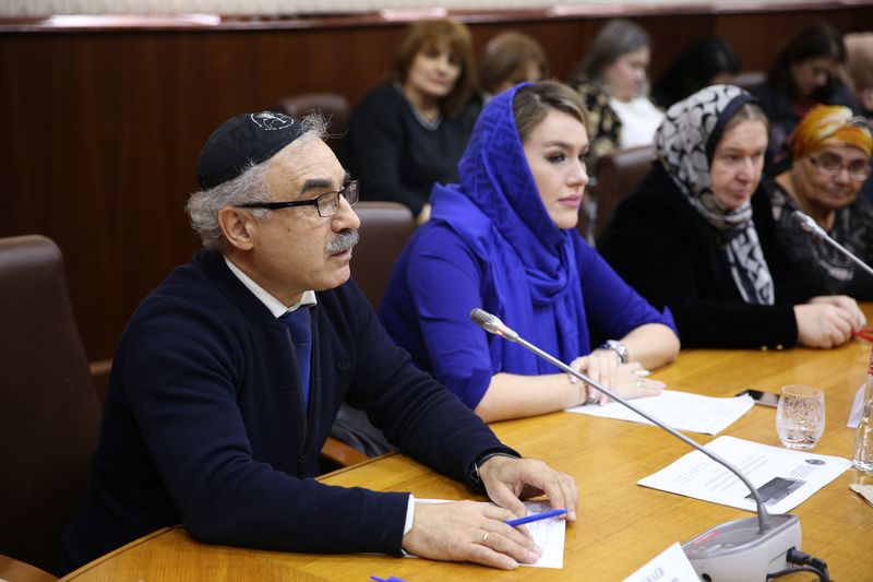 Уммупазиль Омарова выступила на открытии регионального этапа Рождественских образовательных чтений