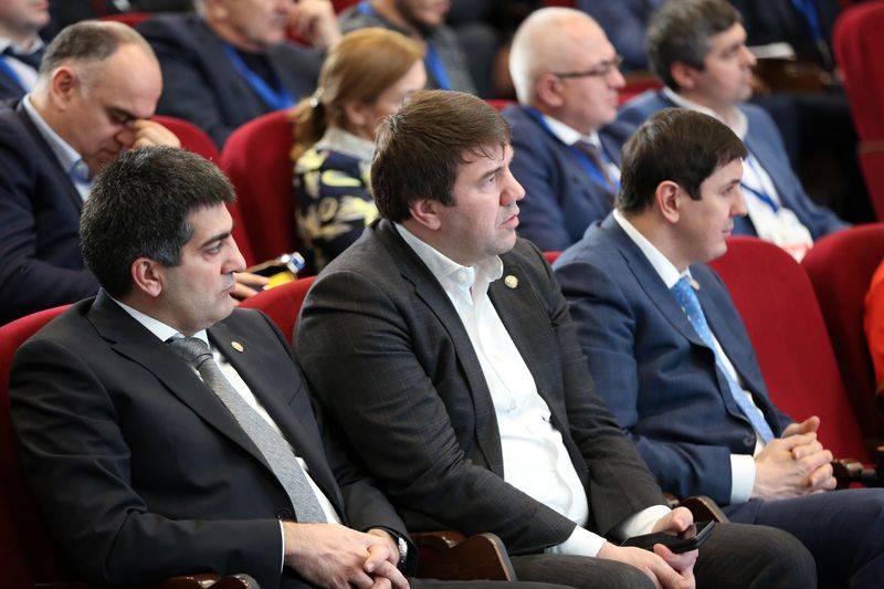 Артём Здунов принял участие в Бизнес-форуме