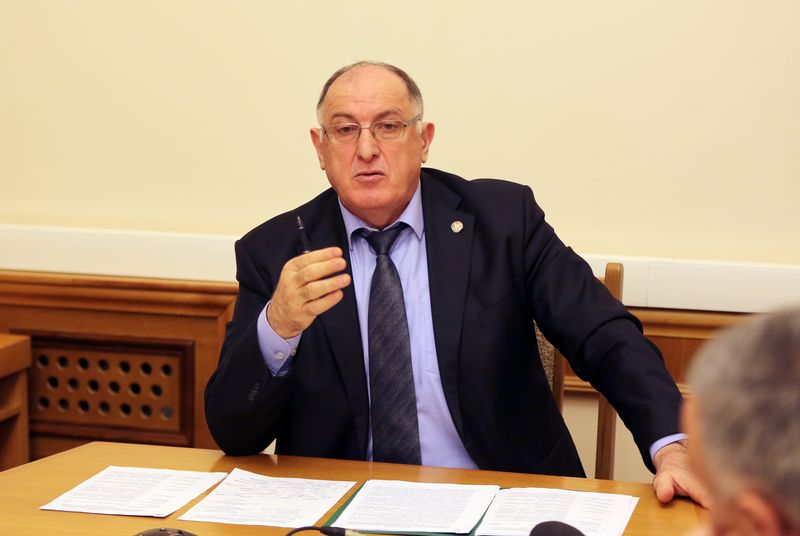 Абдулмуслим Абдулмуслимов провел заседание Противопаводковой комиссии