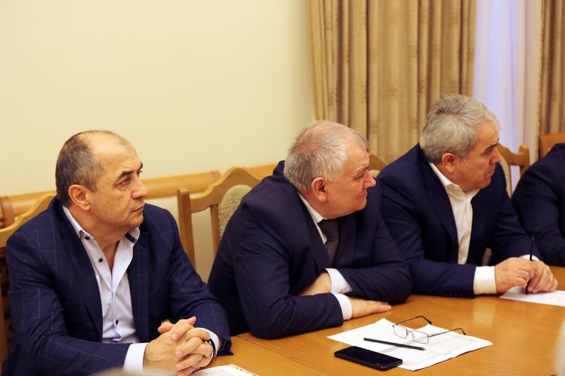 Абдулмуслим Абдулмуслимов провел заседание Противопаводковой комиссии