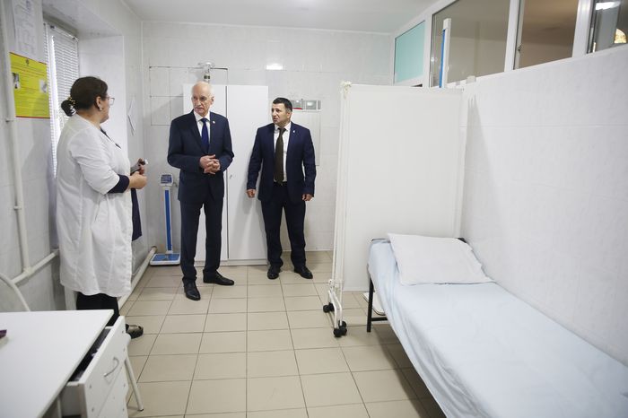 Рамазан Джафаров поздравил воспитанников школы-интерната с наступающим праздником