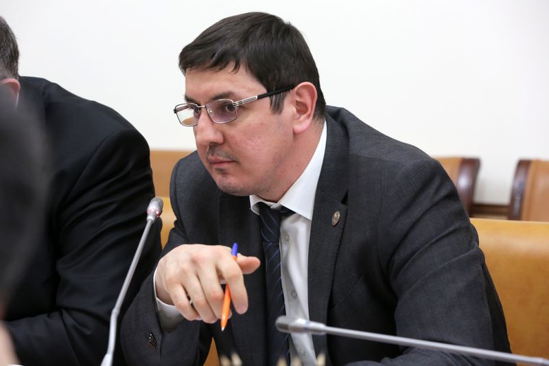 Под руководством Артёма Здунова обсуждены вопросы обеспечения эффективности деятельности ГУПов Дагестана