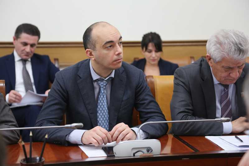 Под руководством Уммупазиль Омаровой обсуждена реализация нацпроекта «Образование»