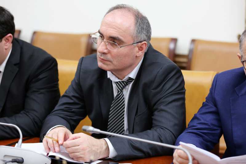 Под руководством Уммупазиль Омаровой обсуждена реализация нацпроекта «Образование»