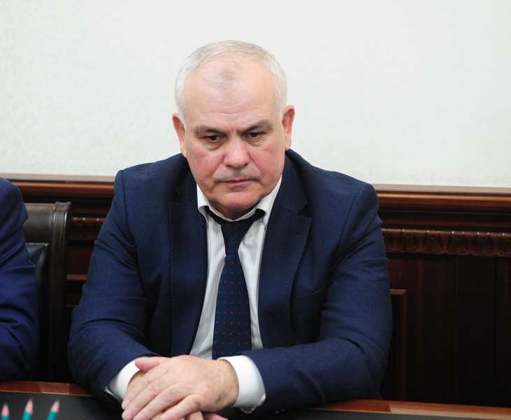 Владимир Иванов представил врио главы города Дагестанские Огни
