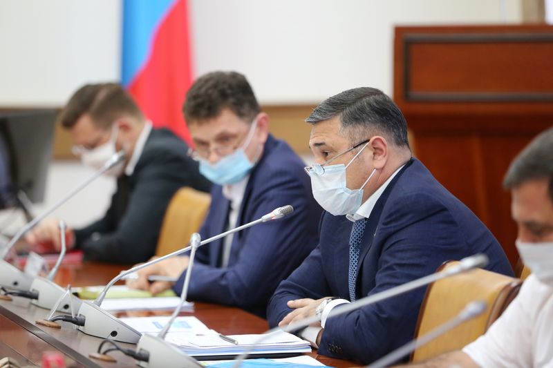 Артём Здунов встретился с представителями непродовольственных рынков