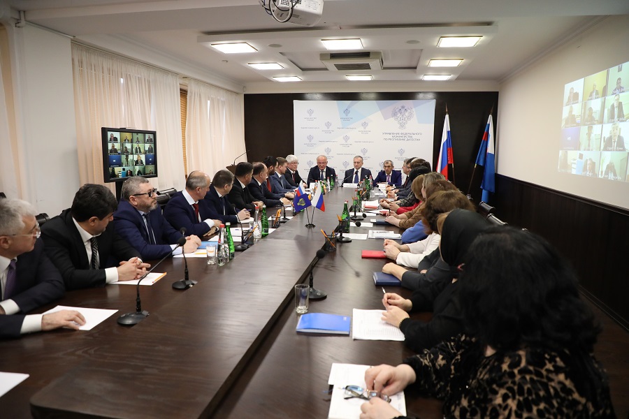 Коллективу Управления Федерального казначейства по Дагестану представили нового руководителя