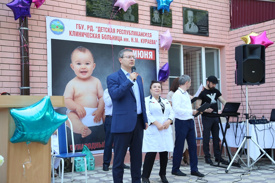 В Детской клинической больнице отпраздновали День защиты детей