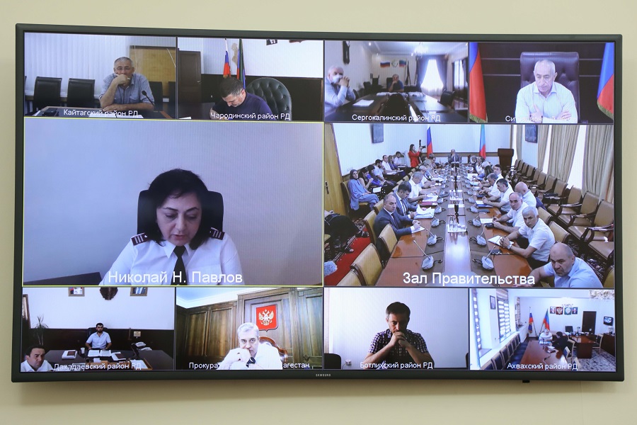 Оперштаб в Дагестане рекомендовал обеспечить соблюдение масочного режима в местах массового скопления людей