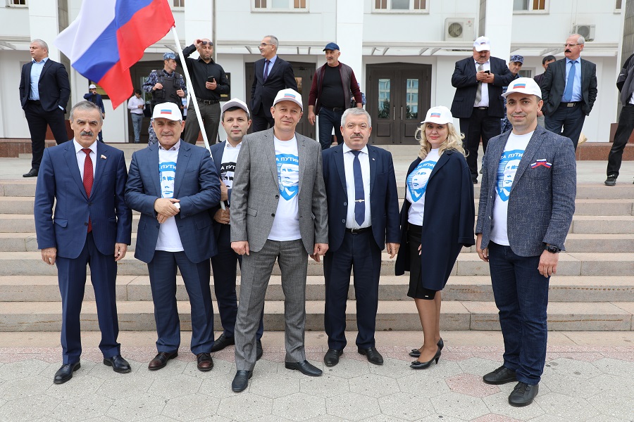Более 30 тыс. человек приняли участие в акции-концерте в поддержку курса Президента РФ  в Махачкале