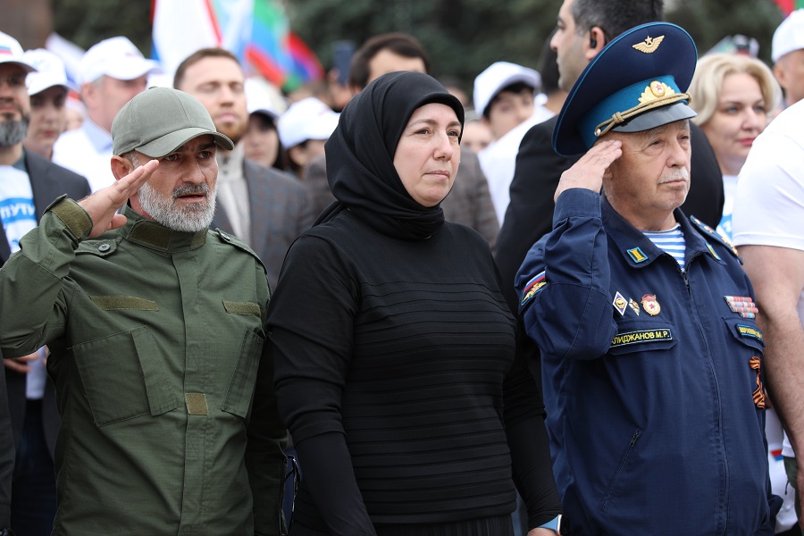 Более 30 тыс. человек приняли участие в акции-концерте в поддержку курса Президента РФ  в Махачкале