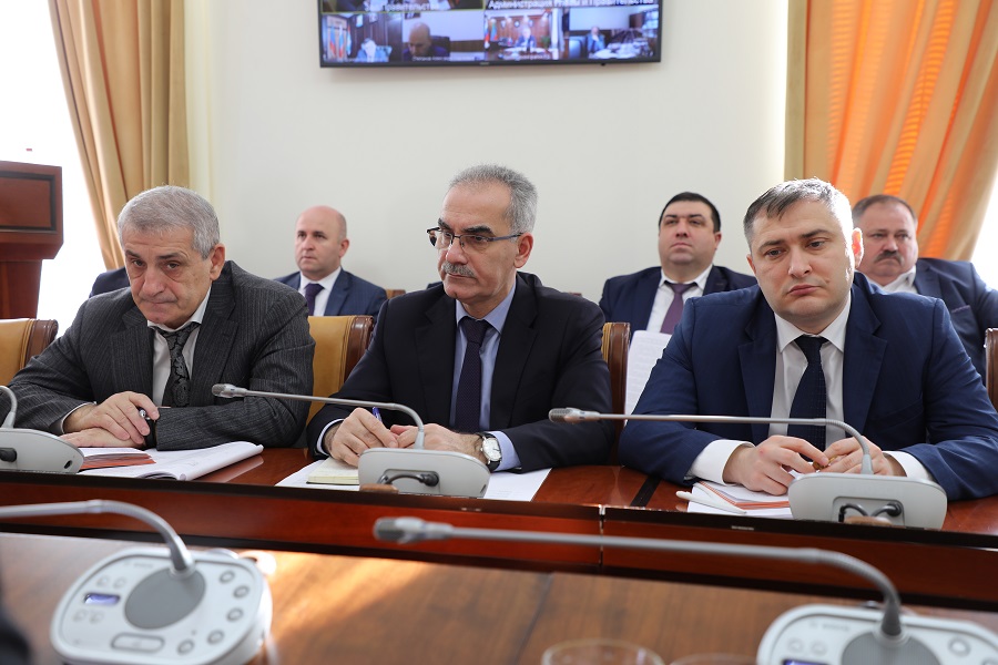 В Дагестане до конца 2022 года завершат капитальный ремонт в 100 многоквартирных домах