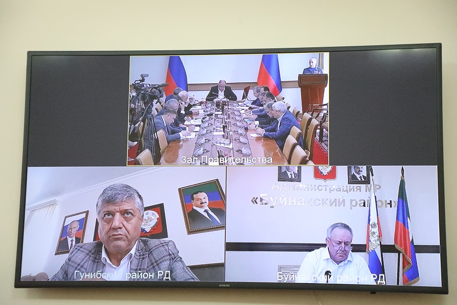 Власти Дагестана окажут помощь жителям, чье имущество пострадало в результате ливневых дождей и града