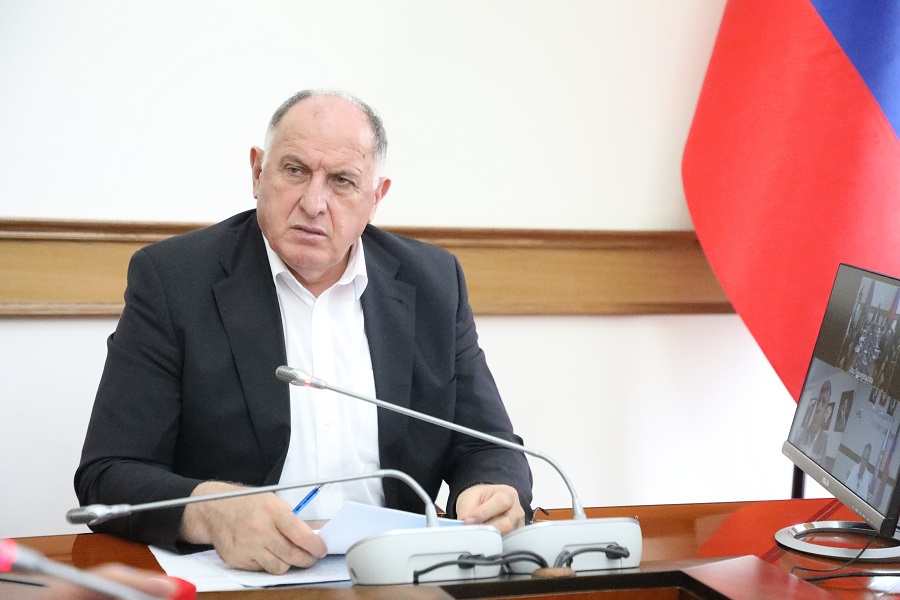 Власти Дагестана окажут помощь жителям, чье имущество пострадало в результате ливневых дождей и града