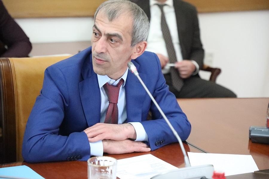 Власти Дагестана окажут помощь жителям, чье имущество пострадало в результате ливневых дождей и града