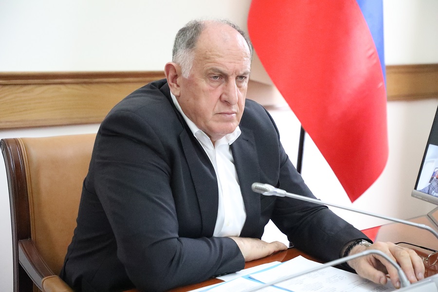 Власти Дагестана окажут помощь жителям, чье имущество пострадало в результате ливневых дождей и града