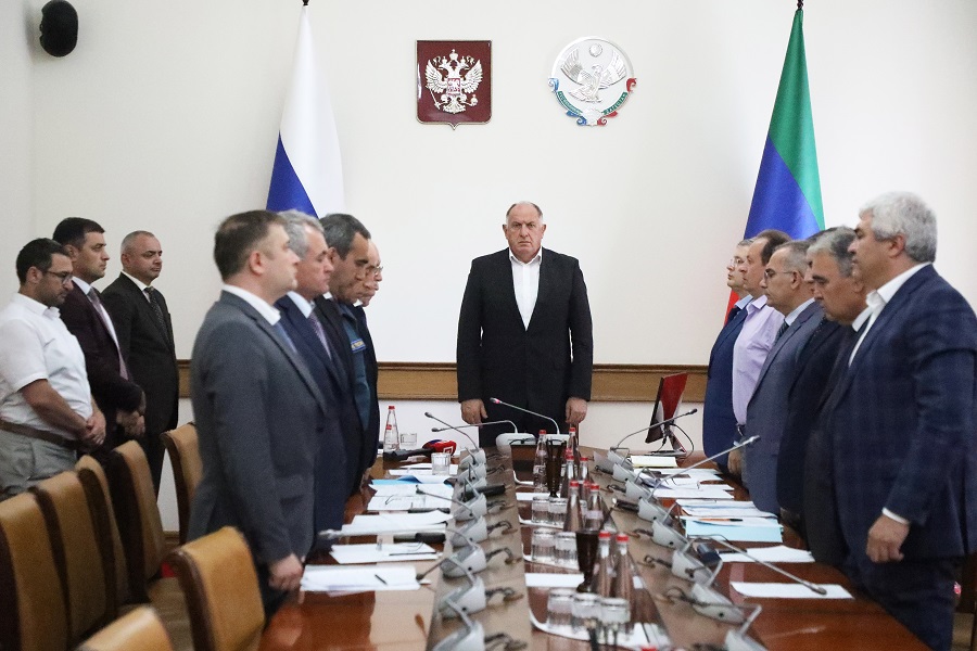 Власти Дагестана окажут помощь жителям, чье имущество пострадало в результате ливневых дождей и града