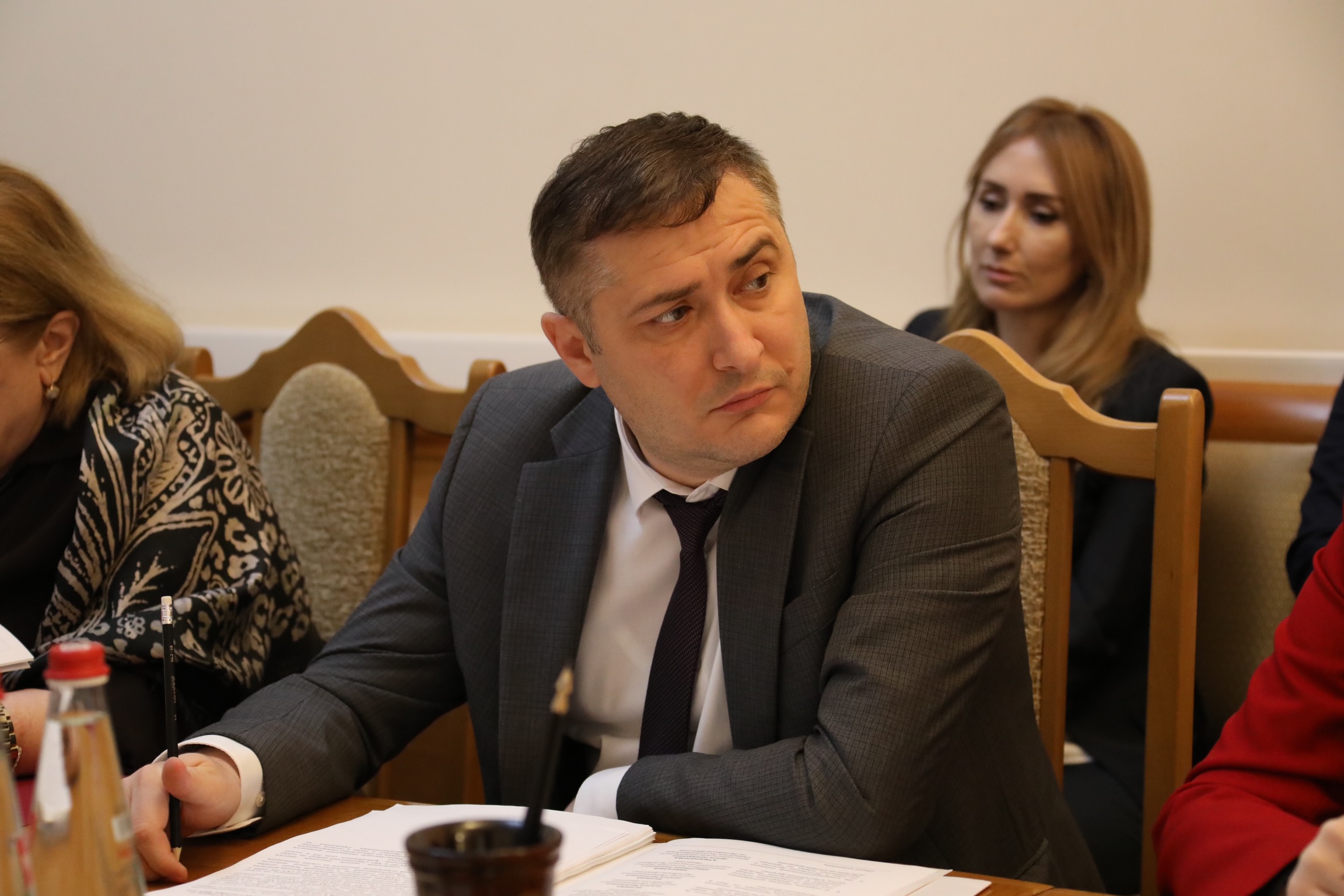 Реализацию программ в сфере здравоохранения обсудили в Правительстве Дагестана