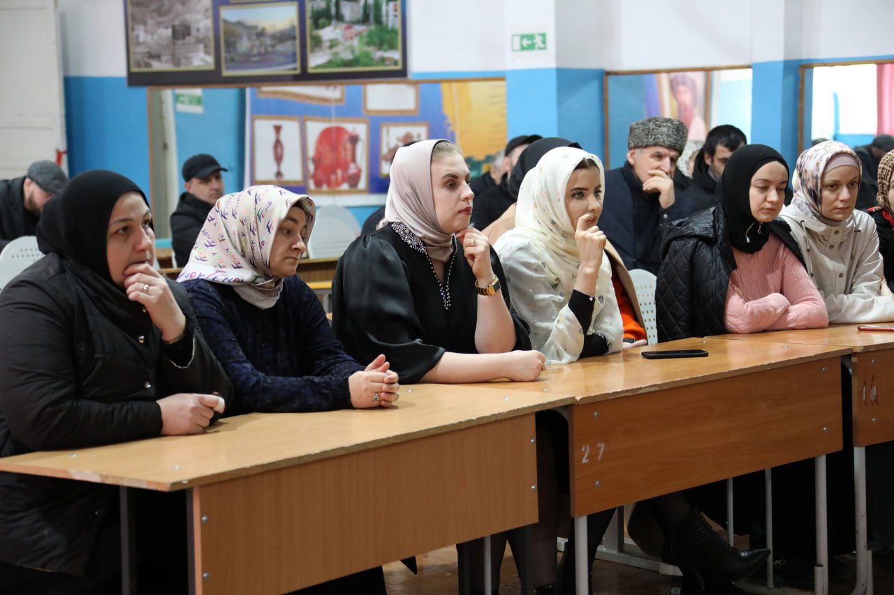 Часть школьников шамилькалинской школы переведут в здание администрации Унцукульского района