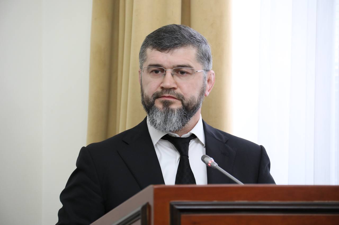 На химобработку сельхозугодий от саранчи в Дагестане направят 15 млн рублей