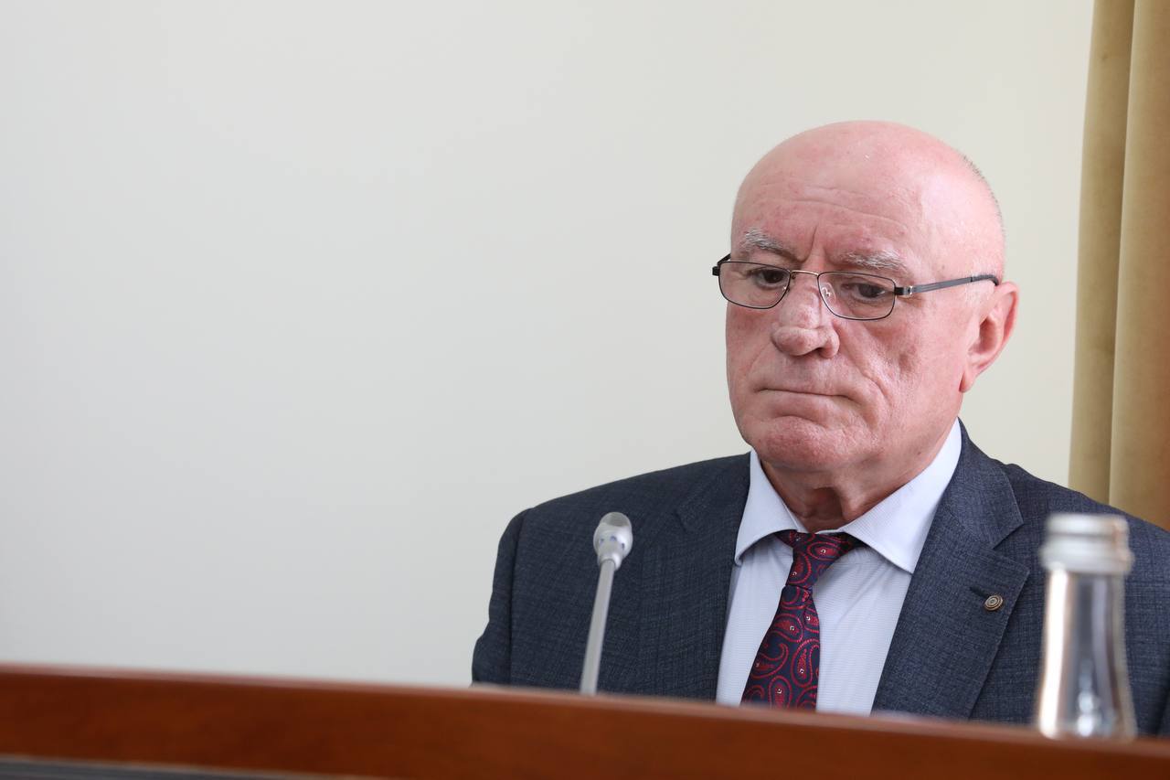Премьер Дагестана поручил провести проверку работы всех УК региона