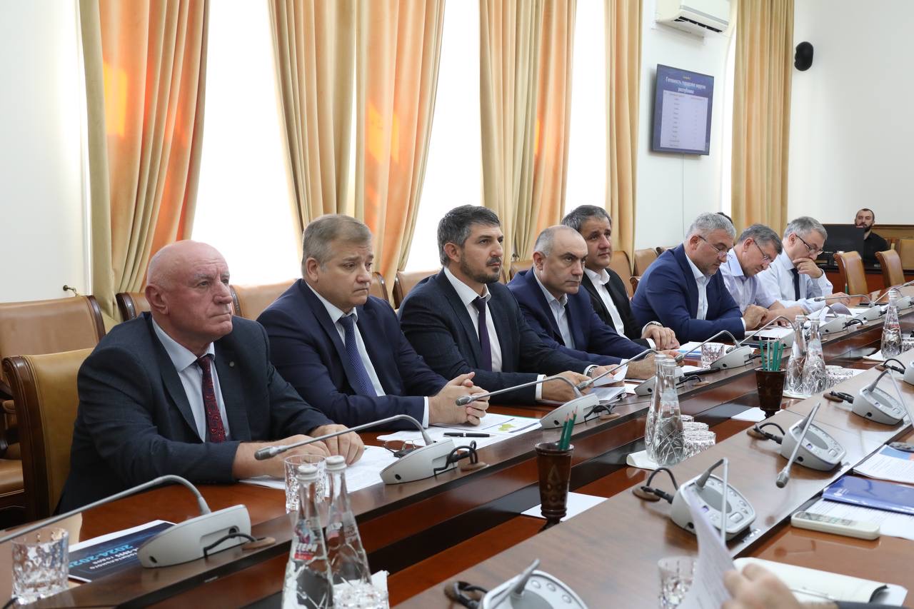 Премьер Дагестана поручил провести проверку работы всех УК региона