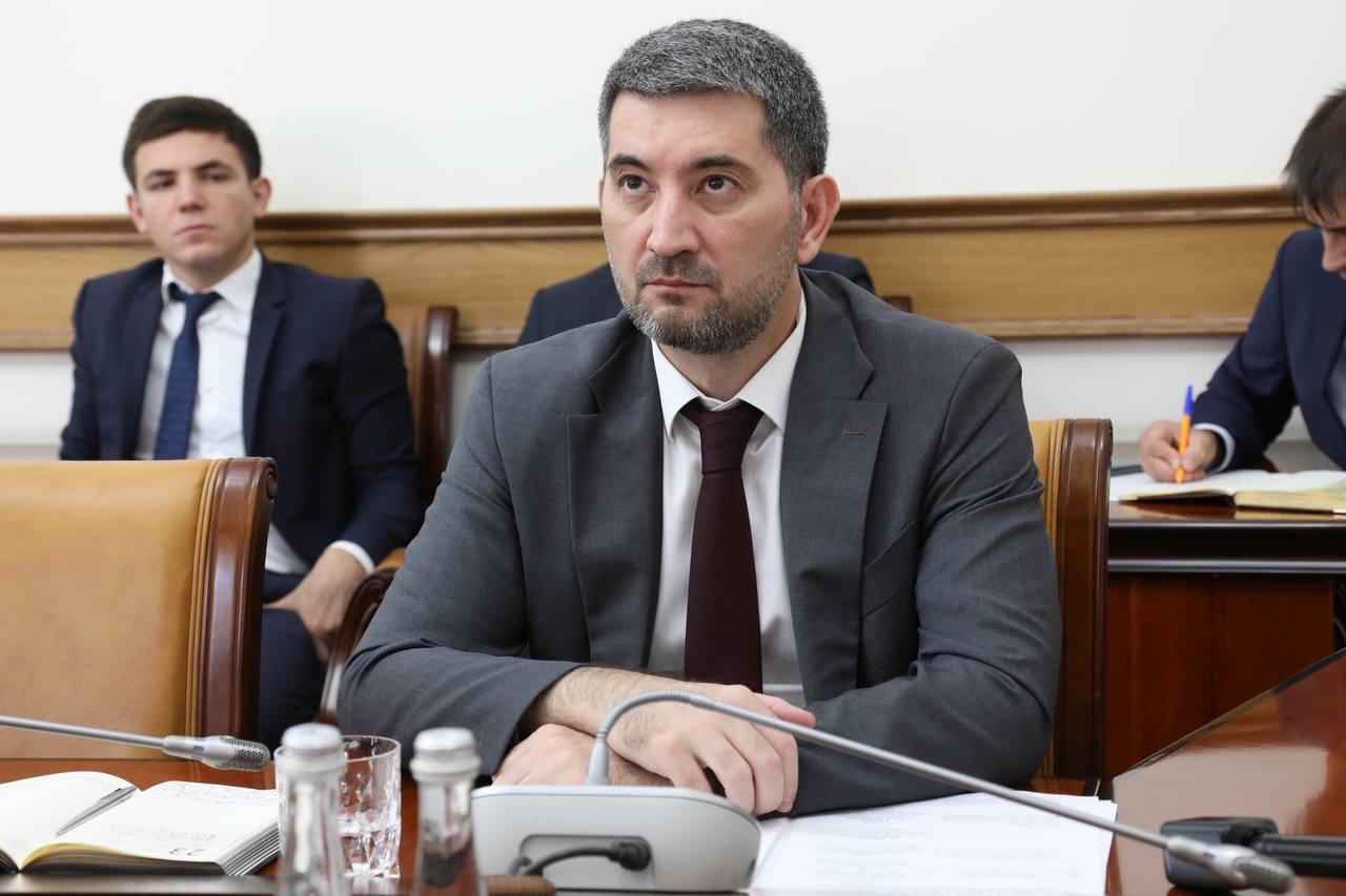 Премьер Дагестана поручил провести проверку работы всех УК региона