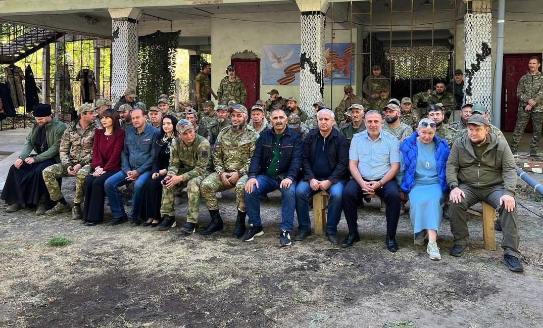Муслим Телякавов навестил бойцов батальона «Каспий»