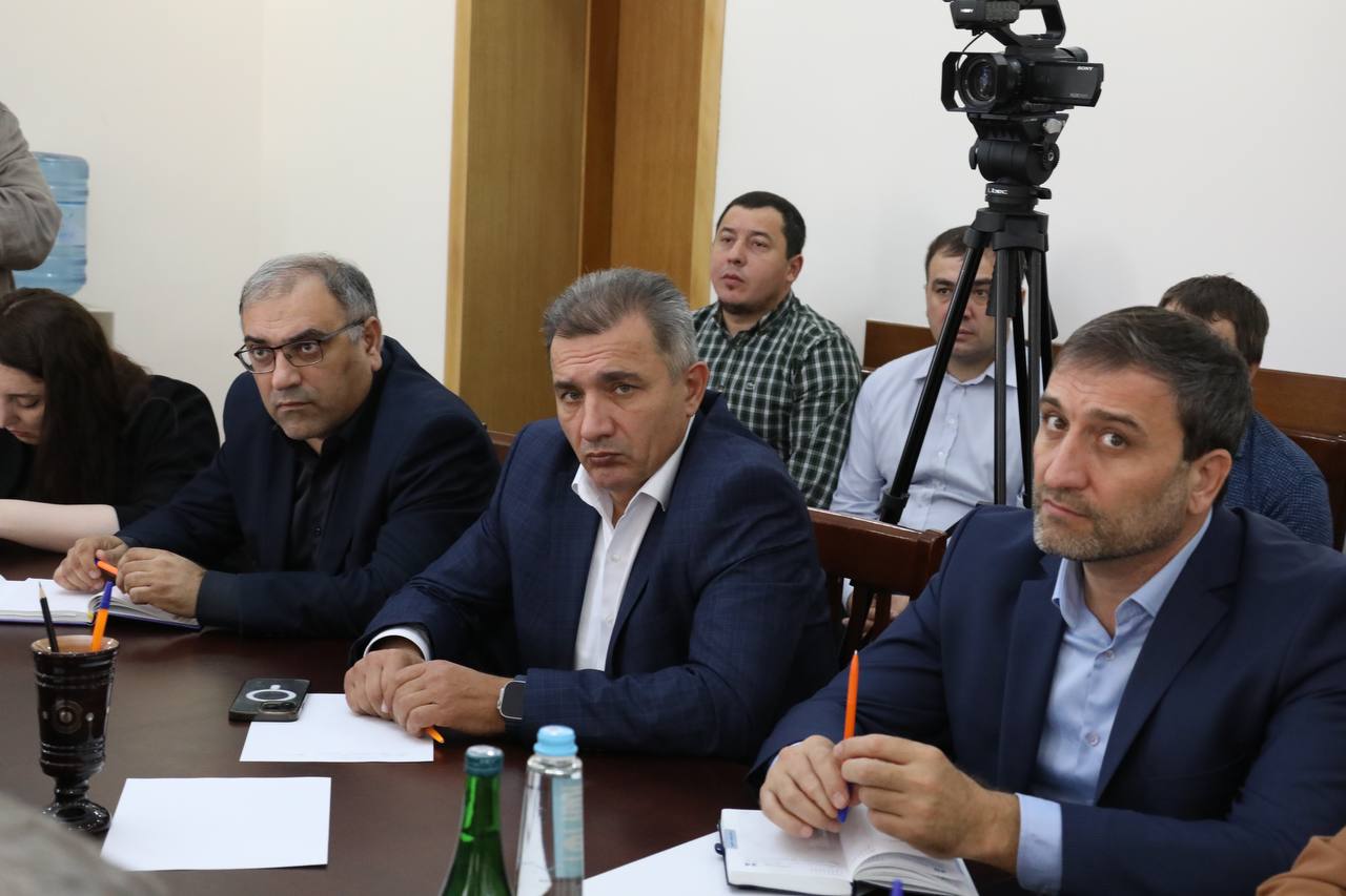 Выработано техническое решение по устранению проблем с водоснабжением Буйнакска и Буйнакского района