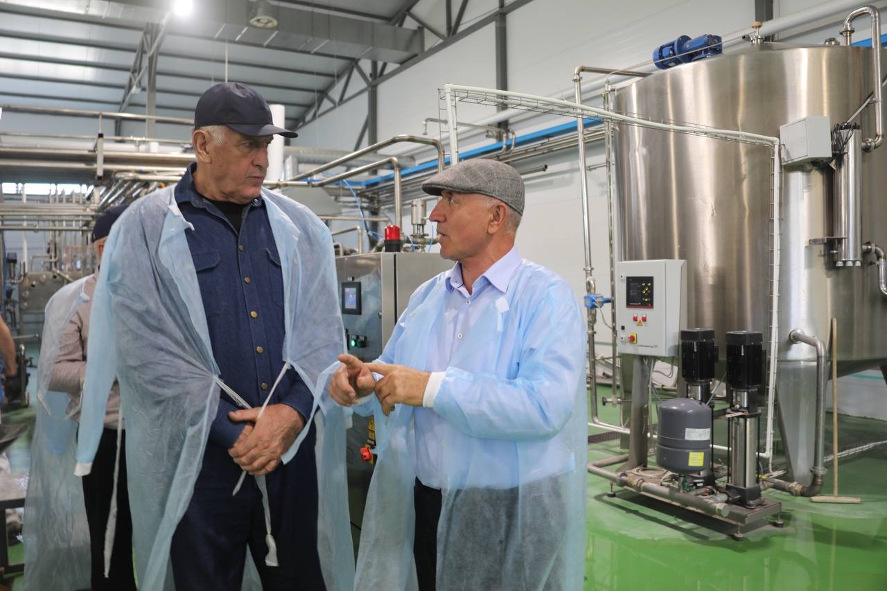 В новом цеху Кизляр-Урицкого мясокомбината производят молочные продукты высокого качества  