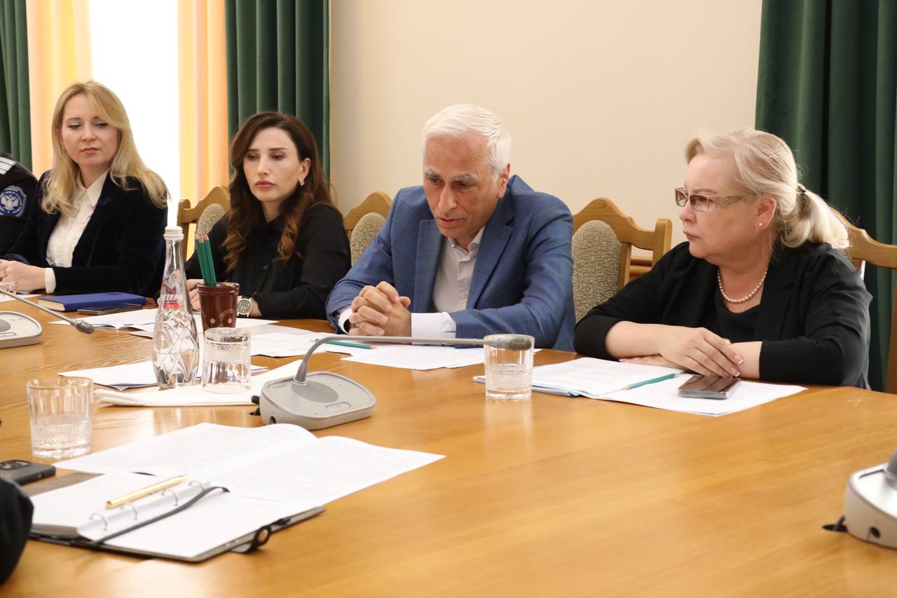 Заседание Правительственной комиссии по проблемам русскоязычного населения прошло в Правительстве Дагестана