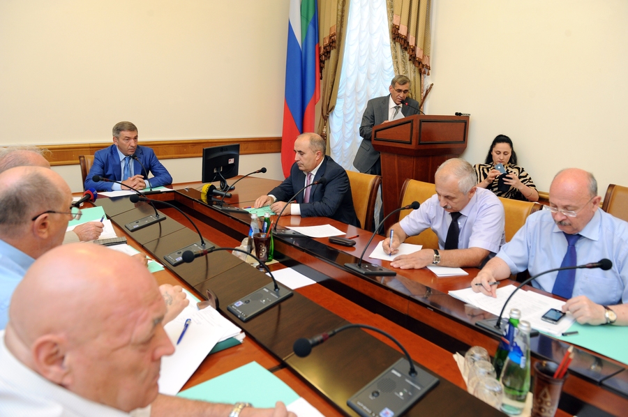 В правительстве обсуждены вопросы развития животноводства