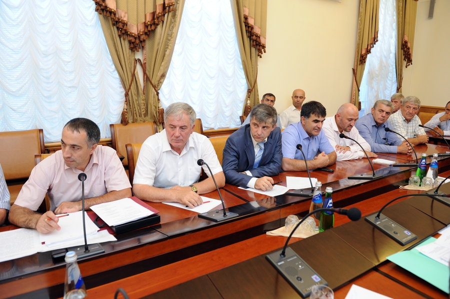 В правительстве обсуждены вопросы развития животноводства