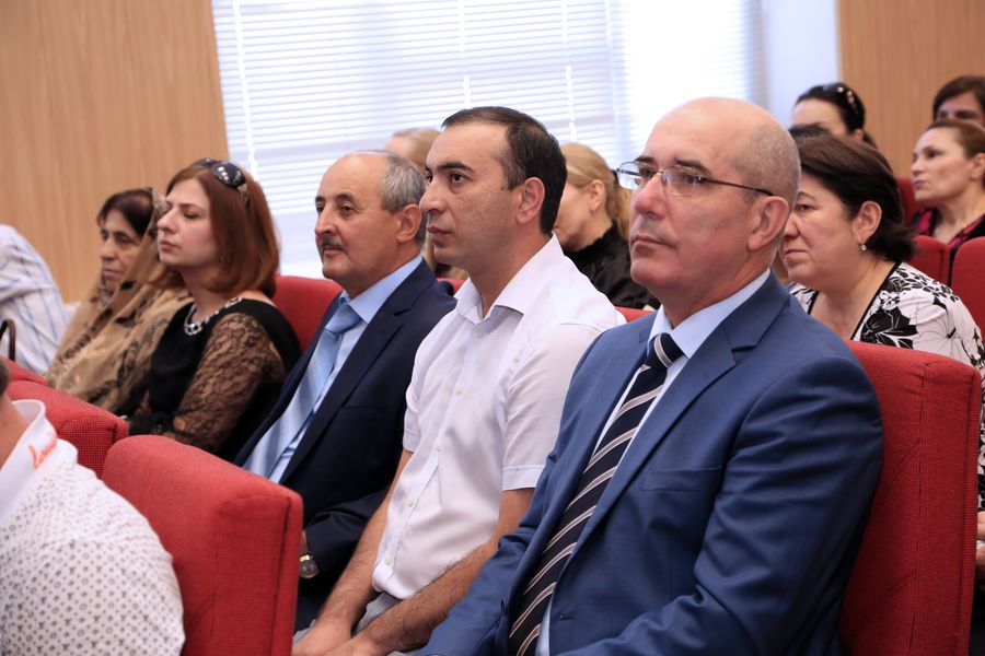 А.Гамидов представил нового руководителя главного бюро МСЭ по РД