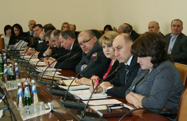 Правительство РД обсудило оперативные вопросы