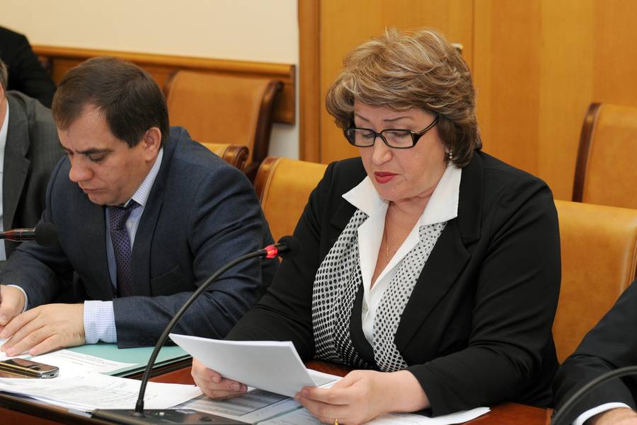 Под руководством А.Гамидова прошло совещание с участием членов Правительства республики