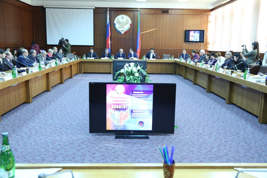 А. Карибов: «Молодежь не раз доказывала, что способна мыслить масштабно»