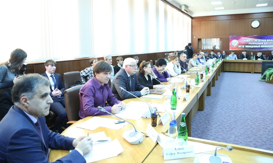 А. Карибов: «Молодежь не раз доказывала, что способна мыслить масштабно»