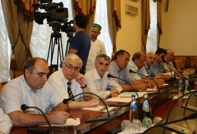 Обсуждены вопросы подготовки к хаджу 2011 года