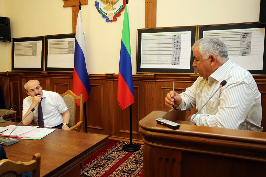 Рамазан Абдулатипов: «Надо повысить роль АПК в жизнеобеспечении республики»