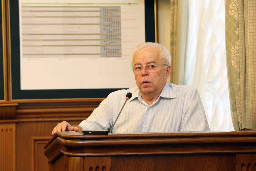 Рамазан Абдулатипов: «Надо повысить роль АПК в жизнеобеспечении республики»