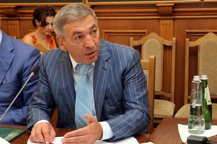 Рамазан Абдулатипов: «Надо повысить роль АПК в жизнеобеспечении республики»