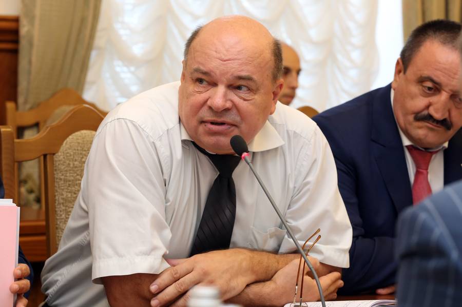 Рамазан Абдулатипов: «Надо повысить роль АПК в жизнеобеспечении республики»