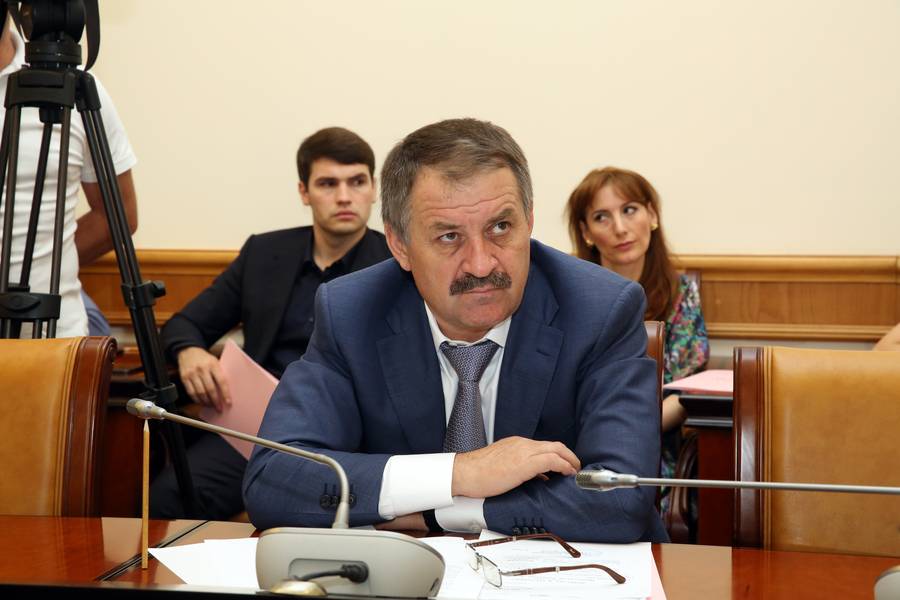 В Правительстве Дагестана обсуждены прогнозы социально-экономического развития республики на 2015 год